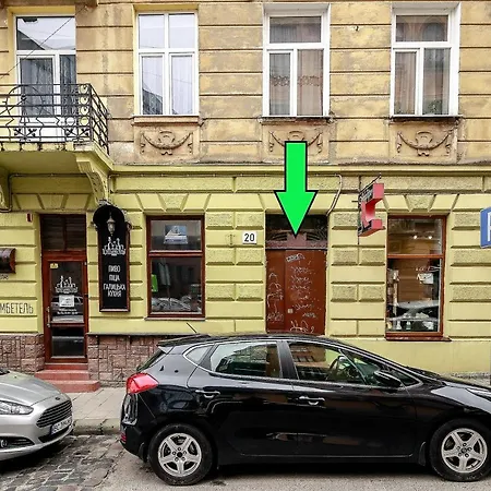 Golden Violin ! T Apartment *